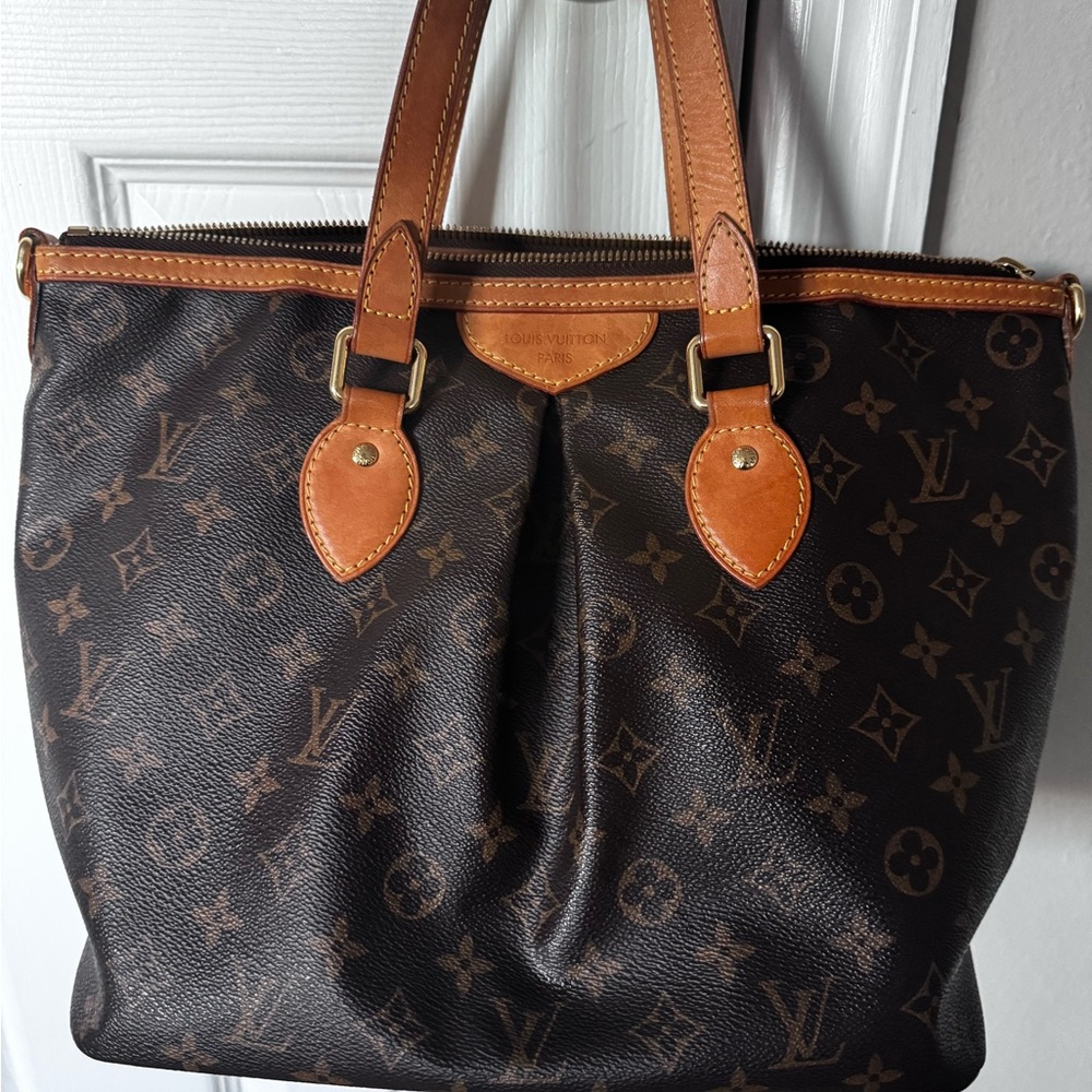 SOLD!!!!!!Authentic Louis Vuitton Palermo PM
